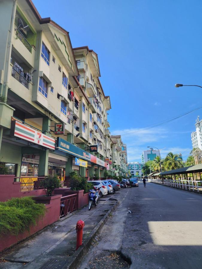 Y Homes Kota Kinabalu Bagian luar foto