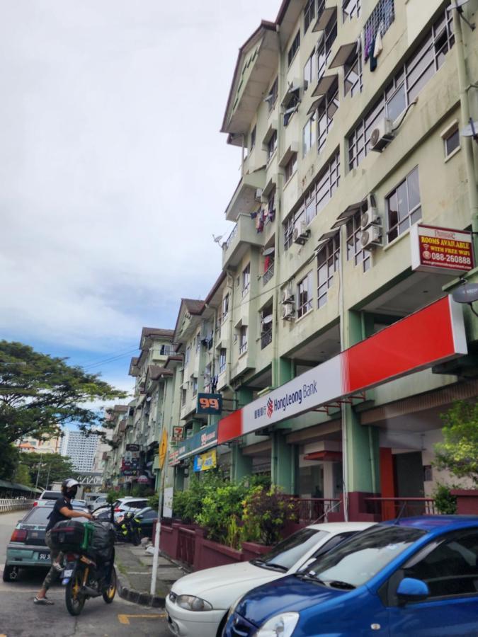 Y Homes Kota Kinabalu Bagian luar foto